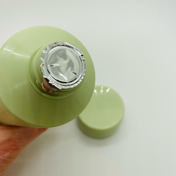 NWT Pipette Baby Lotion Fragrance Free Moisture Locking 6 oz - Picture 4 of 5